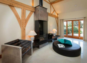 Horsham-Gatwick 16 miles Luxury-near Leonardslee